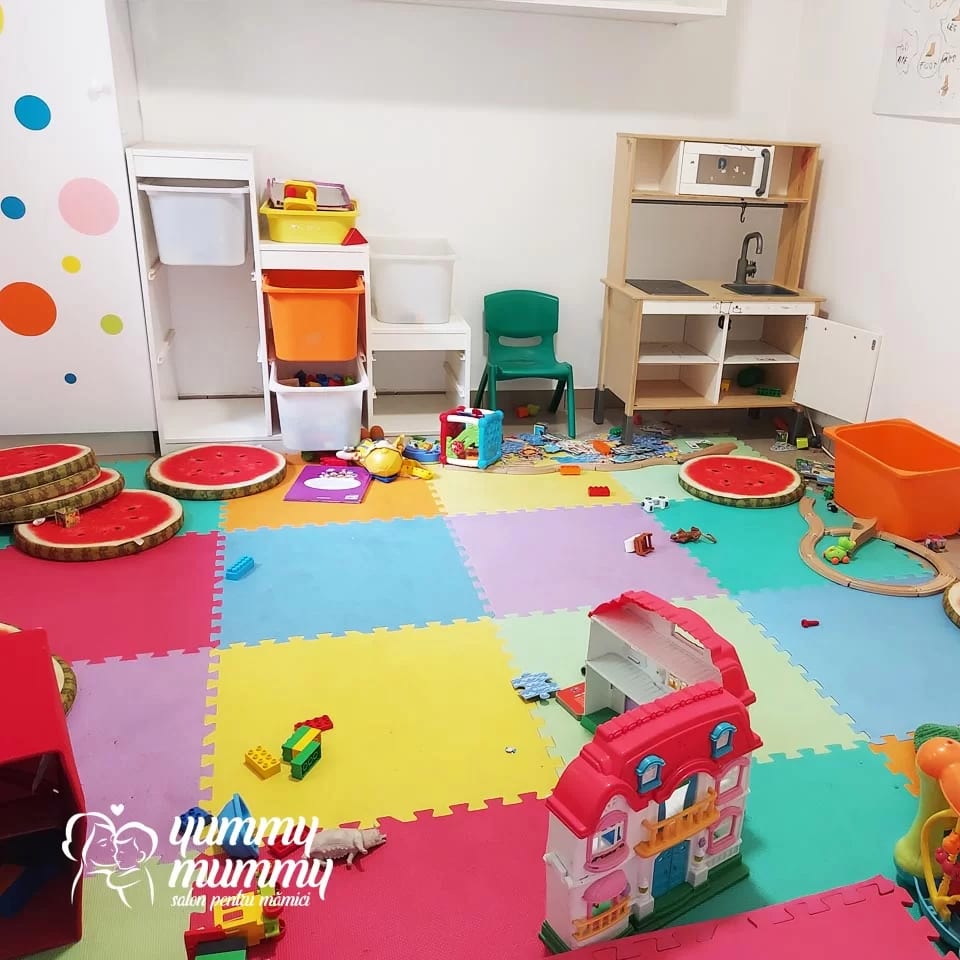 Loc de joacă pentru copii în salonul Yummy Mummy
