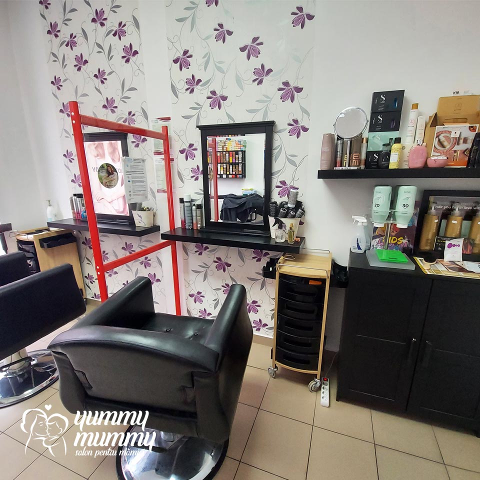 Interior Salon Yummy Mummy